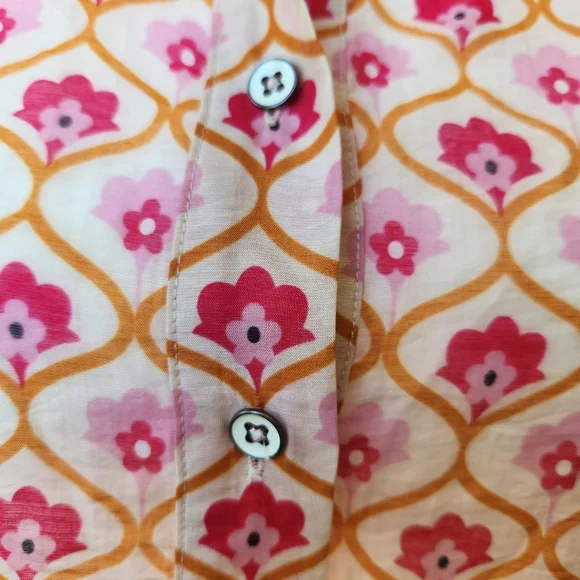 Cabi Bungalow Top Spring 2023 Floral Print Pink Cute Pretty Sleeveless Small - Picture 6 of 13